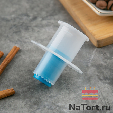 Приспособление для удаления серединки кекса