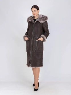 Дубленка зимняя с капюшоном натуральная