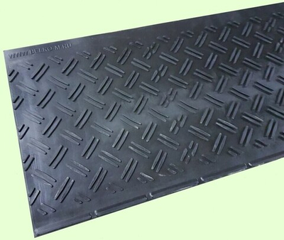 Резиновая накладка на ступени Елочка