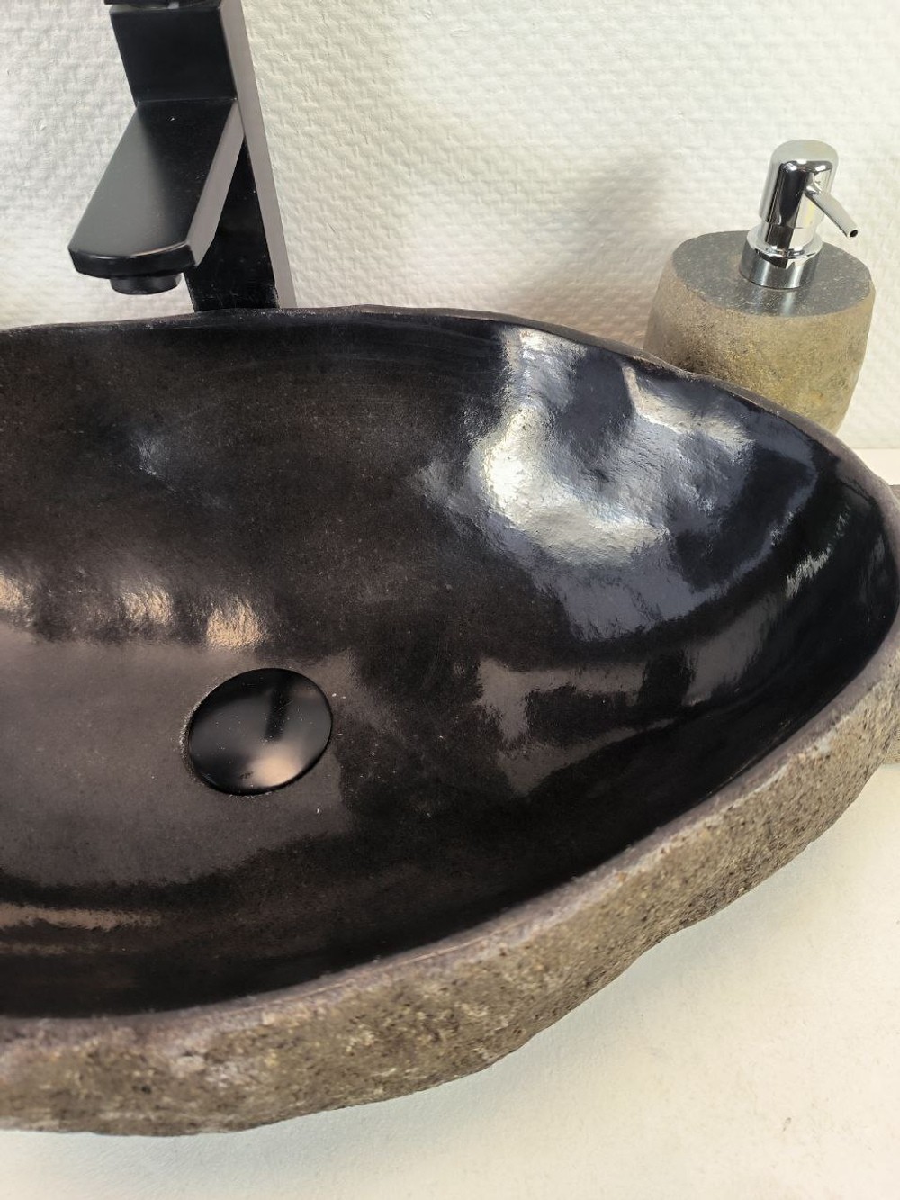 Раковина из речного камня RS-65623 51*32*15 0862