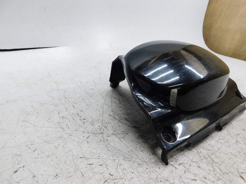 пластик боковой левый Suzuki Boulevard 400 VK55