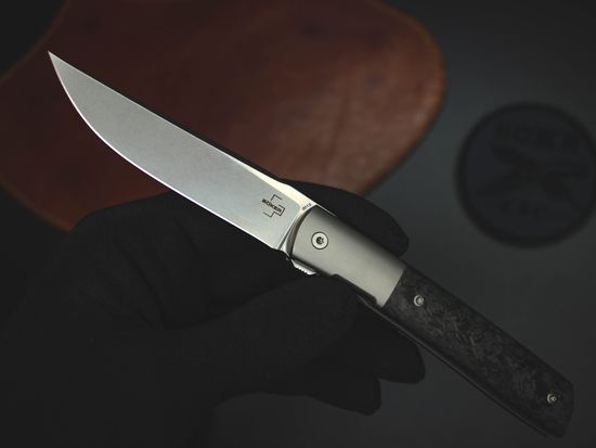 Складной нож Boker 01BO613 Urban Trapper Premium CF c клинком из стали Böhler M390 Microclean®, рукоять титан / карбон