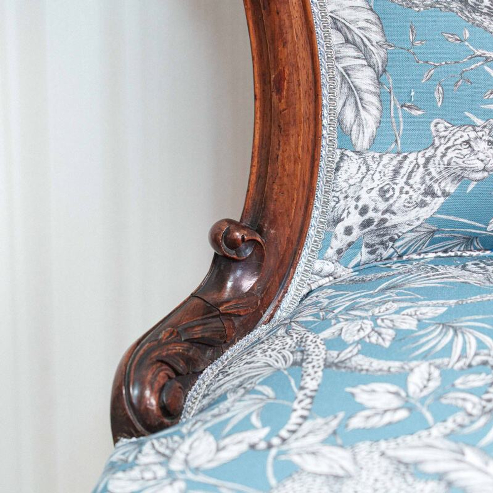 Кресло из палисандра в стиле Людовика XVI