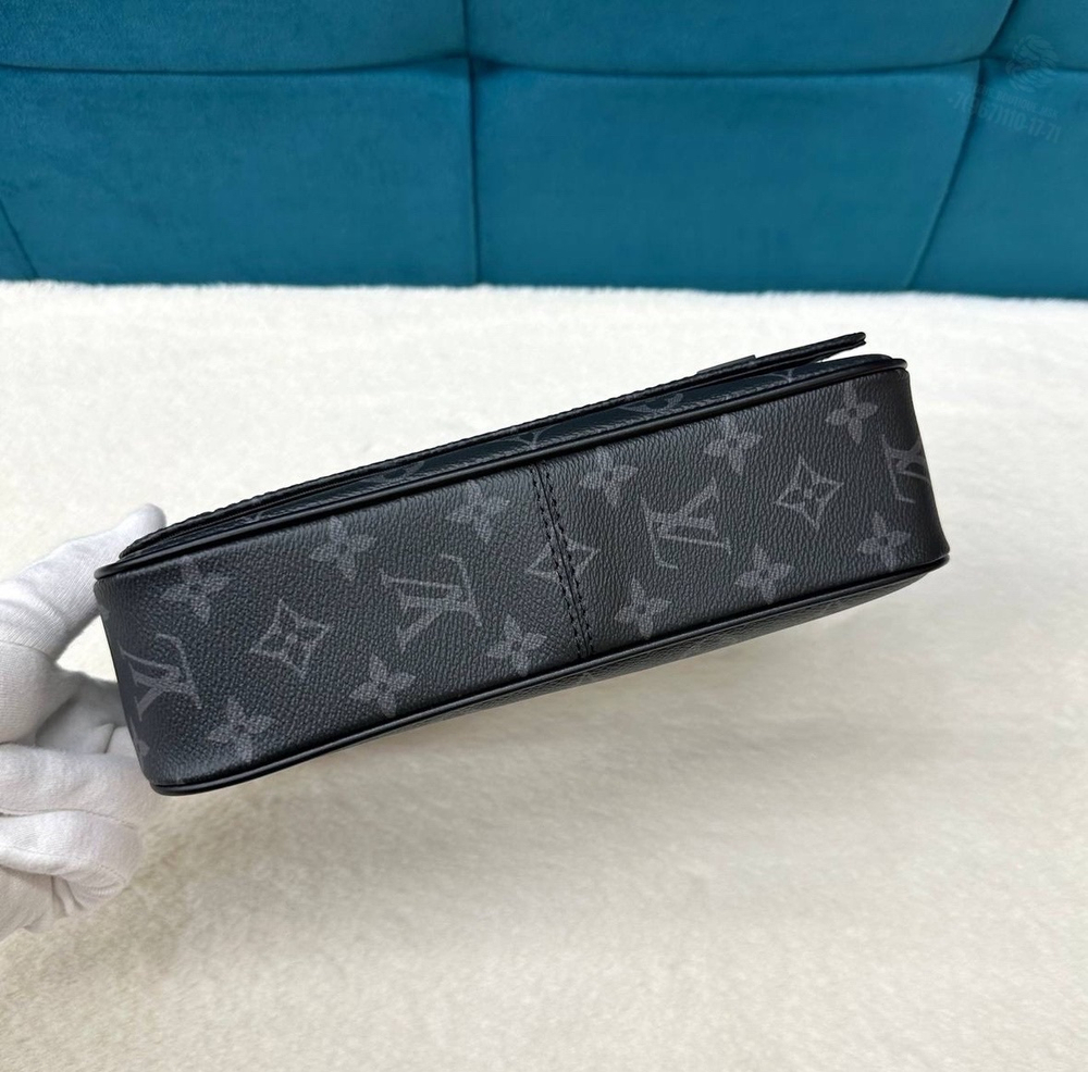 Сумка через плечо Louis Vuitton District PM