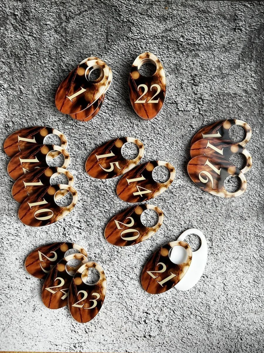 Номерки для гардероба акрил 4х7 см