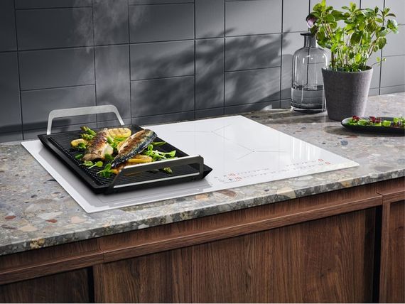 Варочная панель Electrolux EIV63440BW