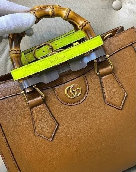 Сумка-тоут Gucci Diana размера мини коричневый