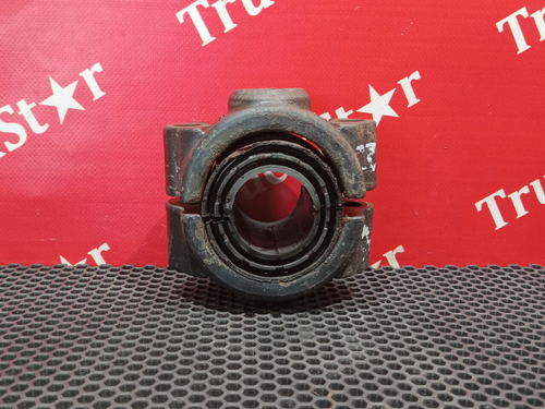 Кронштейн стабилизатора заднего