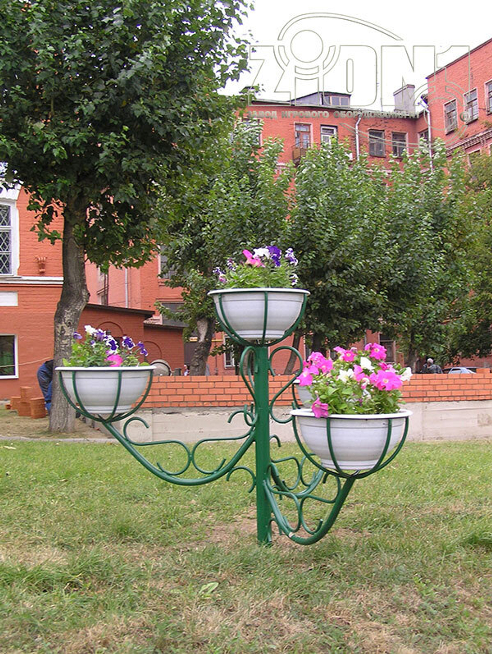 Цветочница для уличной площадки