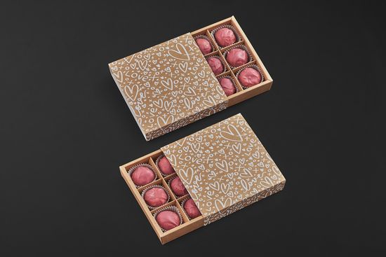 Упаковка для 9 шоколадных конфет. Сердце