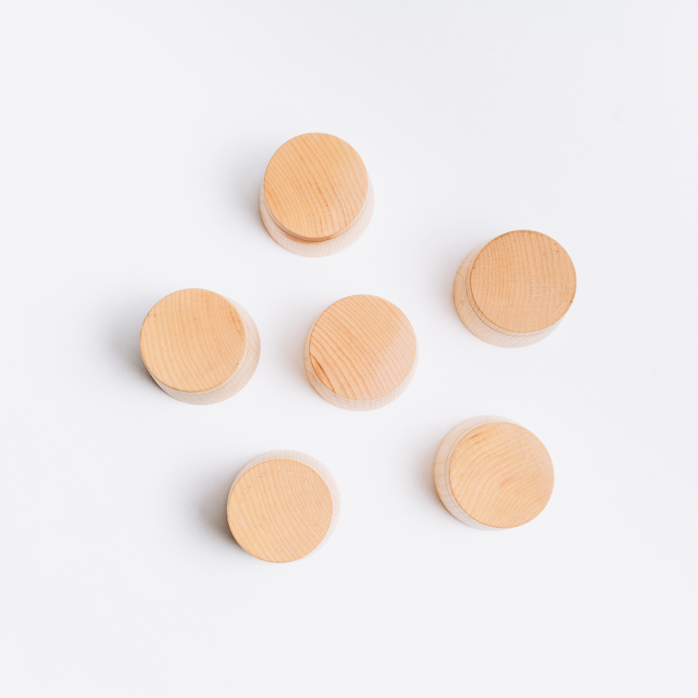 Набор деревянных рюмок (стопок, шотов) из древесины сибирского кедра, набор 6 штук. RN9