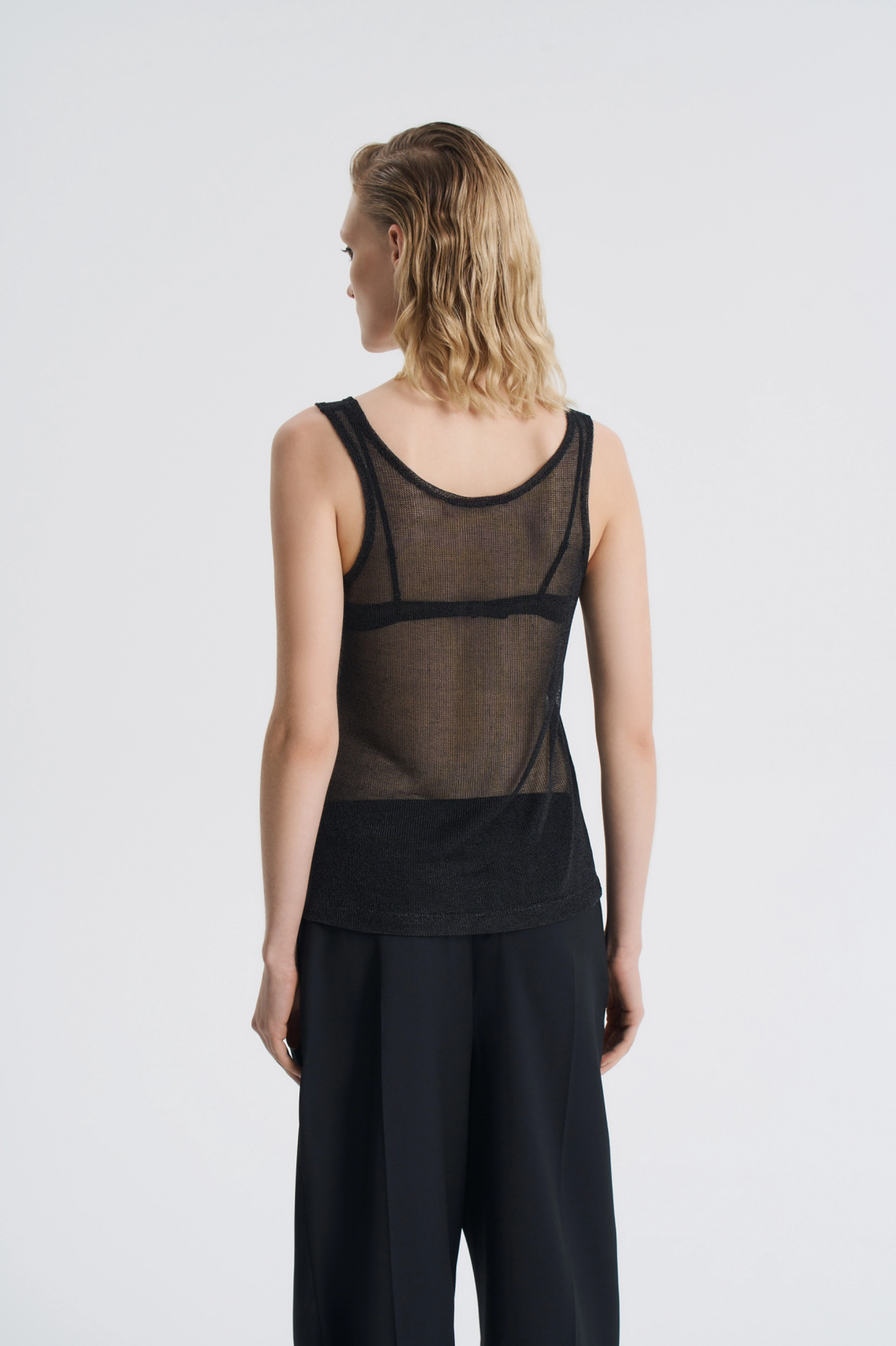 Майка из декоративной сетки