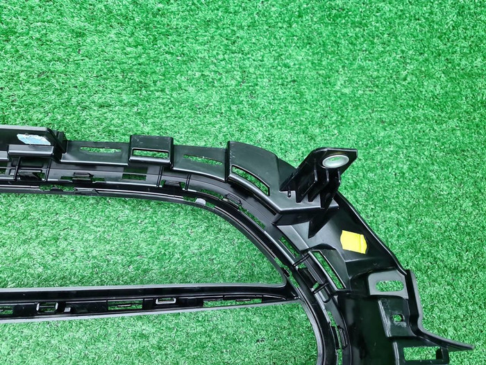 Решетка радиатора Mercedes E C238 (2020-2023)