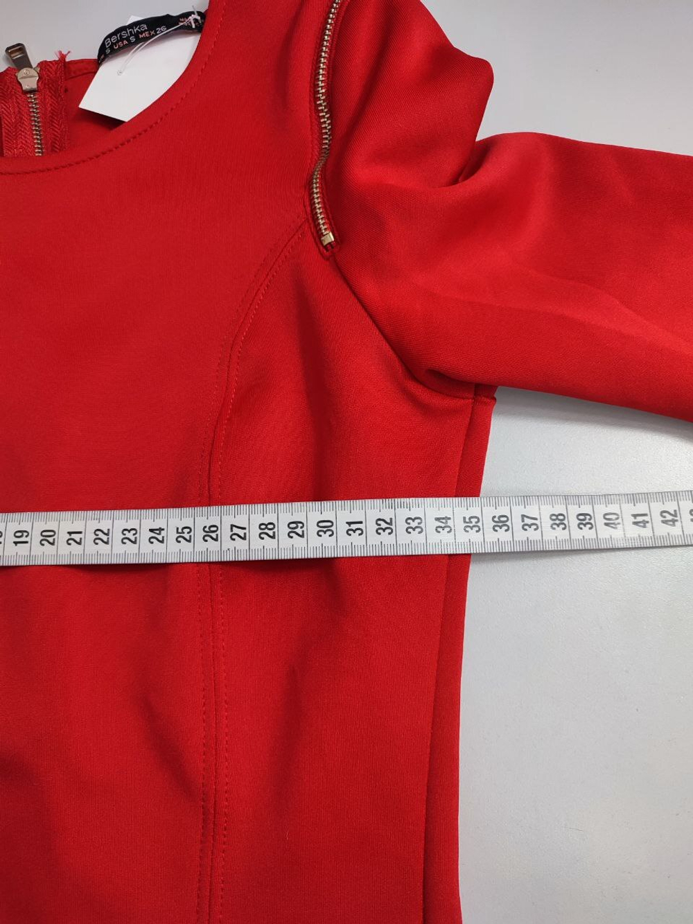 Платье Bershka яркое 44 размер