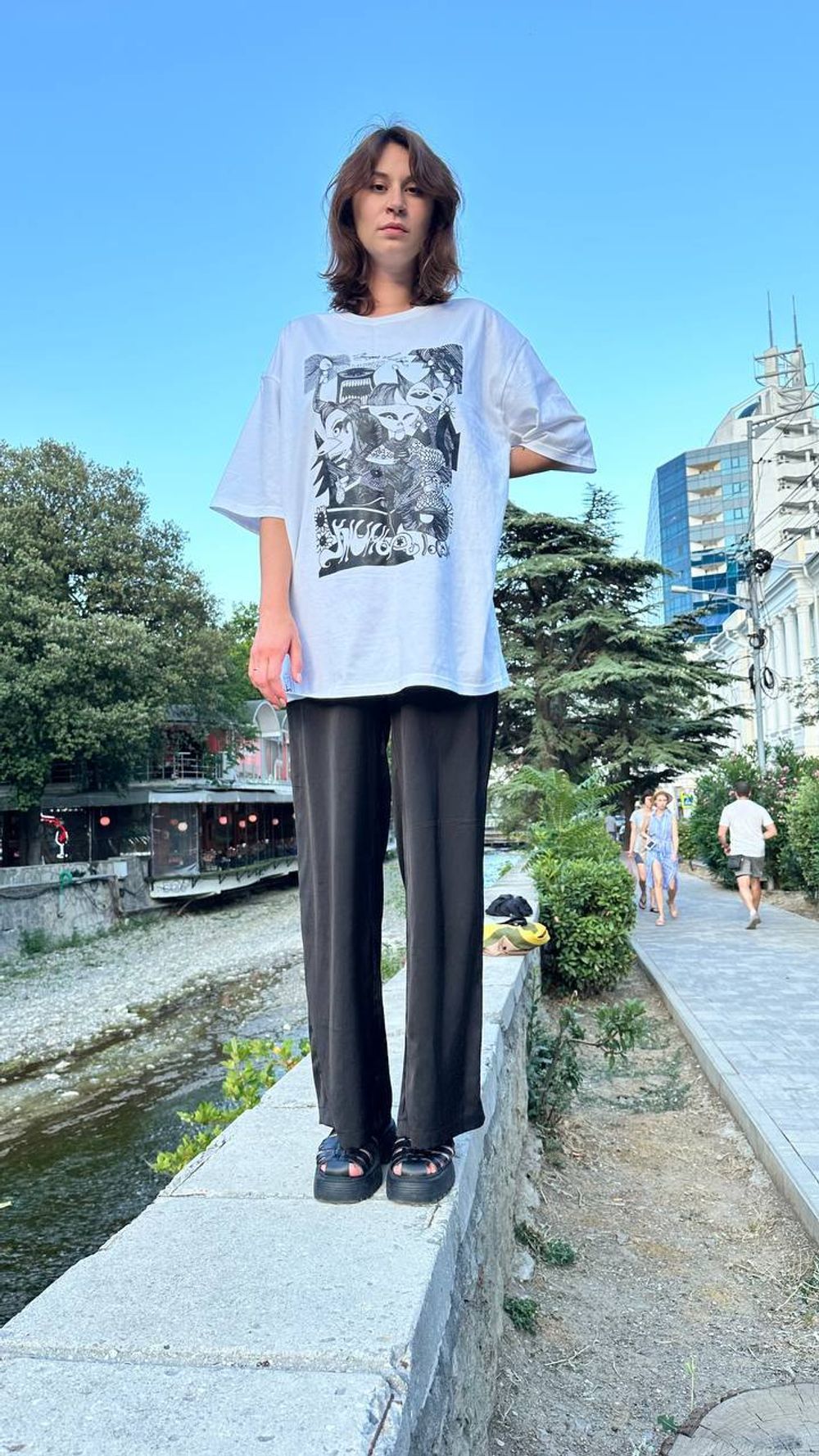 Футболка Klumba оверсайз с принтом белая