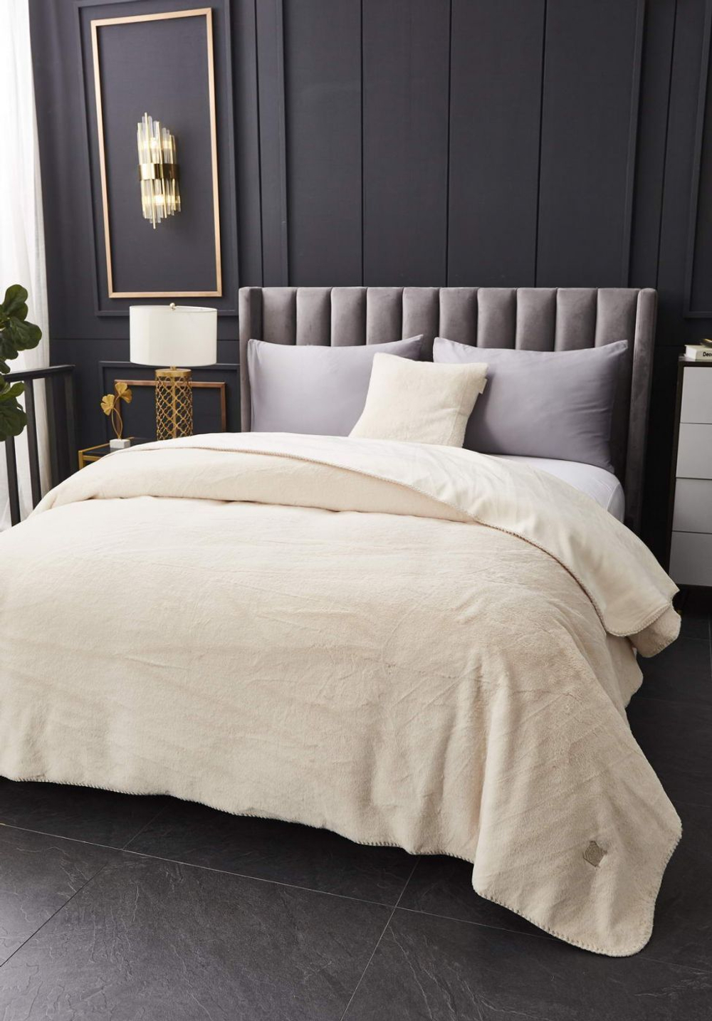 Плед 160х220 Sofi De MarkO Антуан молочный