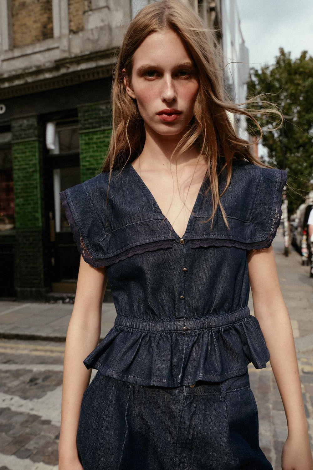 ZARA ДЖИНСОВАЯ РУБАШКА С КРУЖЕВОМ, СИНИЙ