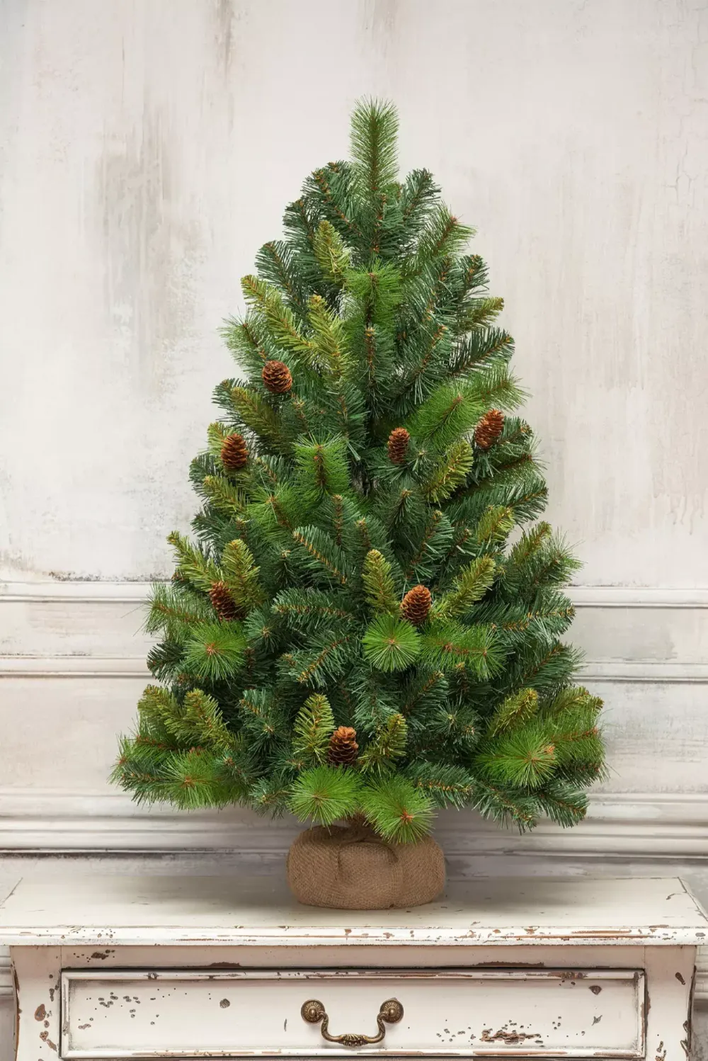 маленькая елка с шишками "Байкальская" настольная