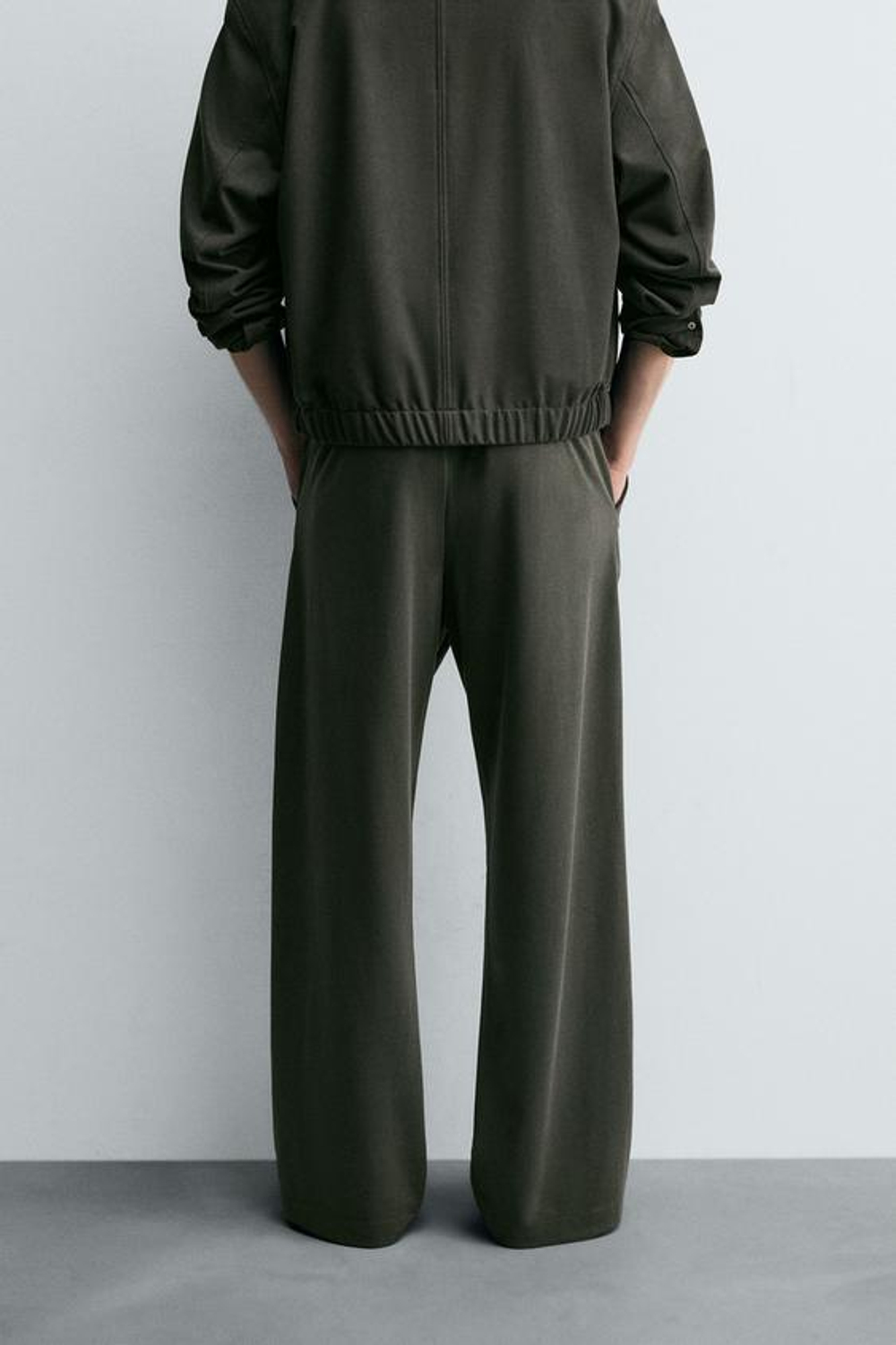 ZARA БРЮКИ RELAXED FIT ИЗ СТРУЯЩЕЙСЯ ТКАНИ, ЗЕЛЕНЫЙ/СЕРЫЙ