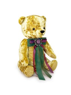 Мягкая игрушка Медведь БернАрт золотой с фиолетовой брошкой 30см
