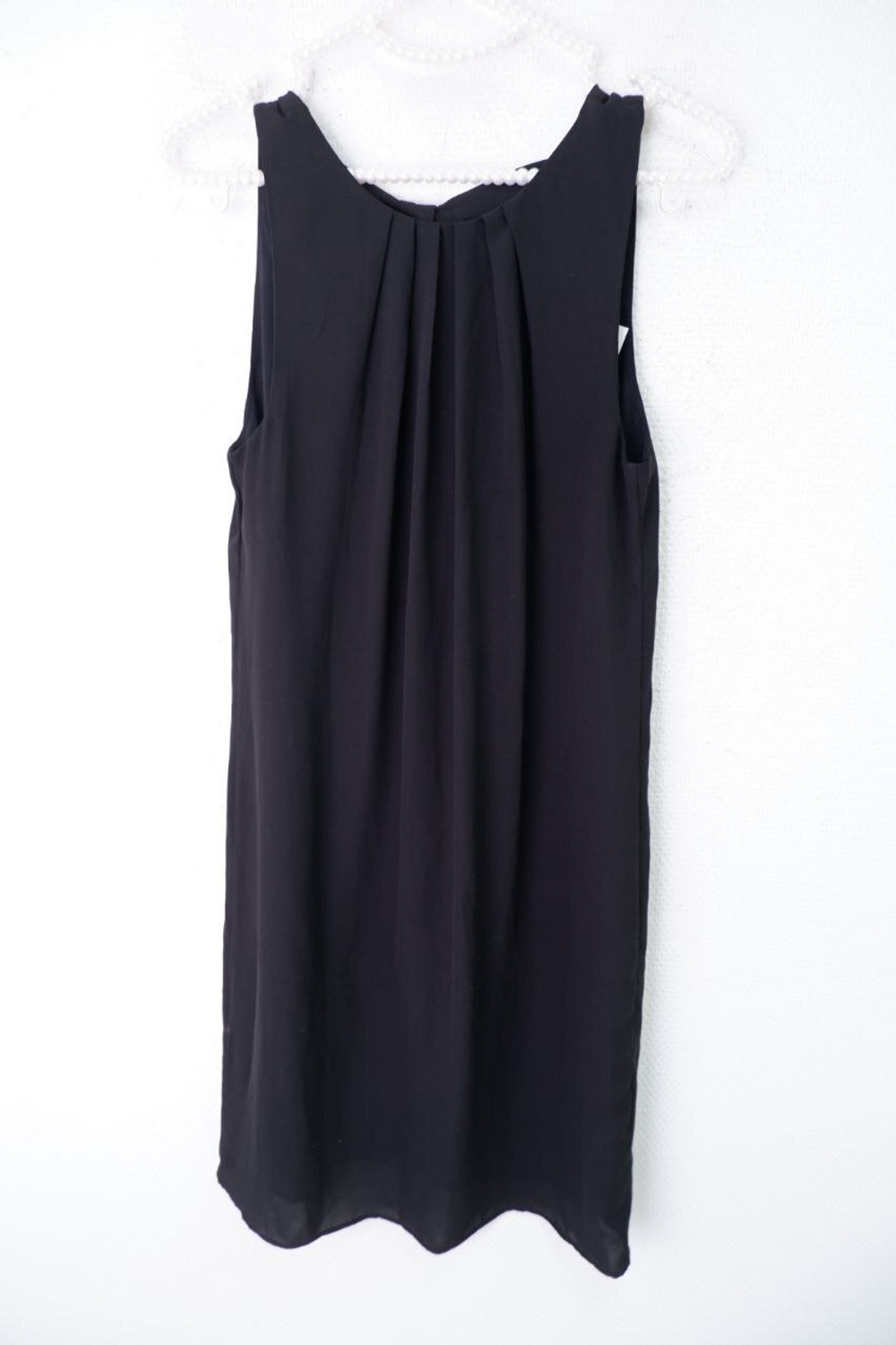 Платье H&M без рукавов 40 размер