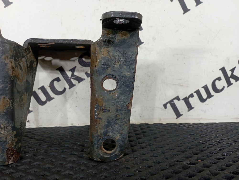 Кронштейн крыла заднего 2020 г.