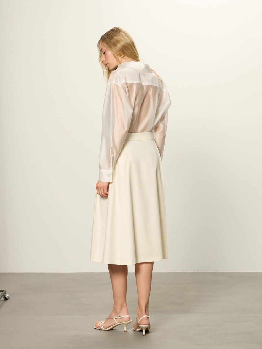 Юбка со складками молочная вискоза