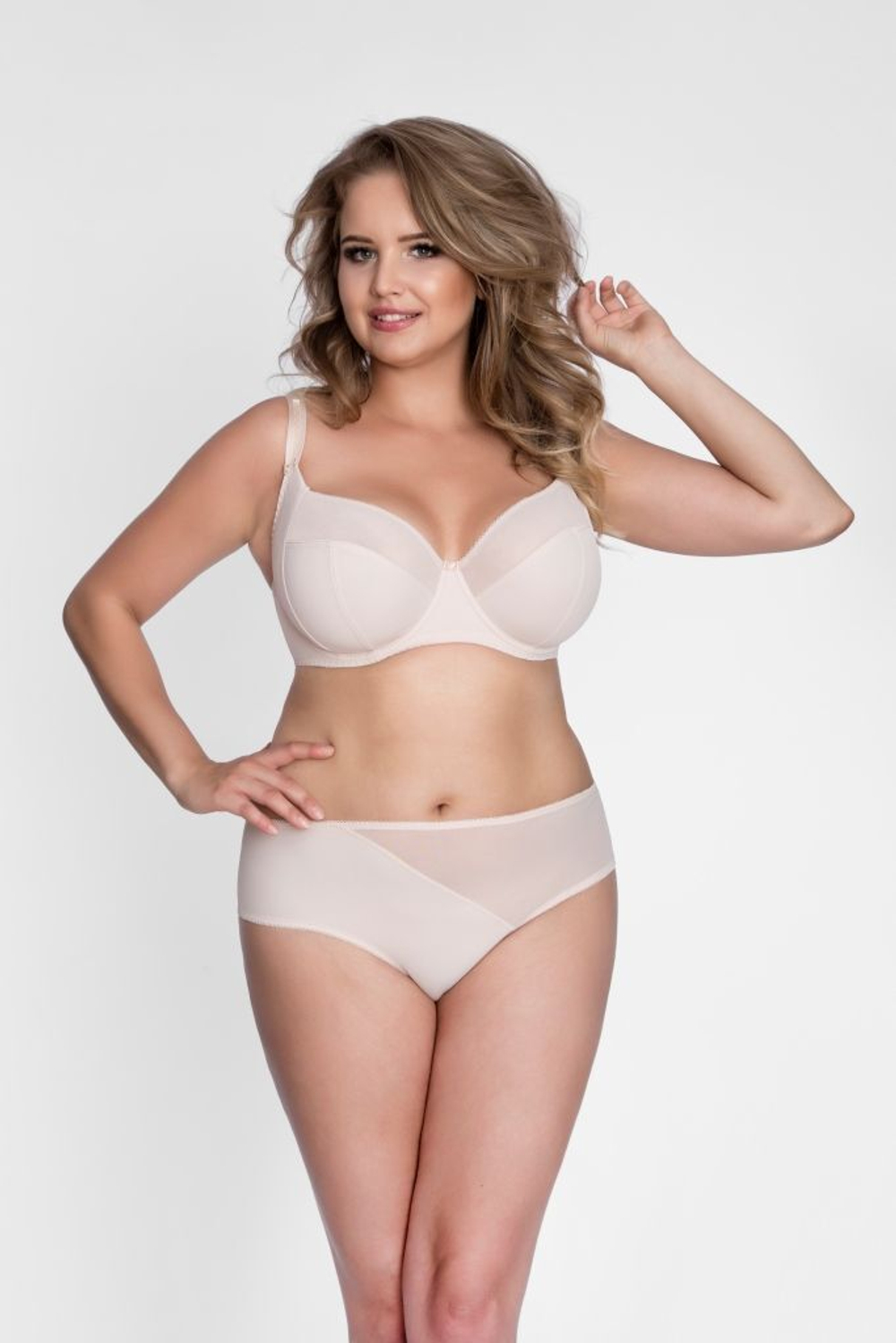 Бюстгальтер с мягкой чашкой plus size из микрофибры и двойной сетки (Размер: 80I) (Цвет: черный)