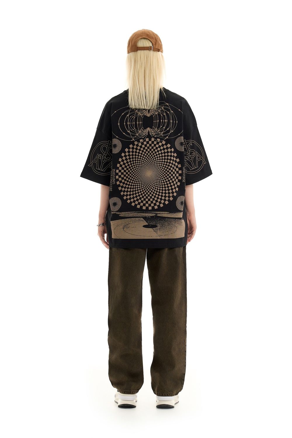 Кепка Issaya Deconstruction Universe коричневая