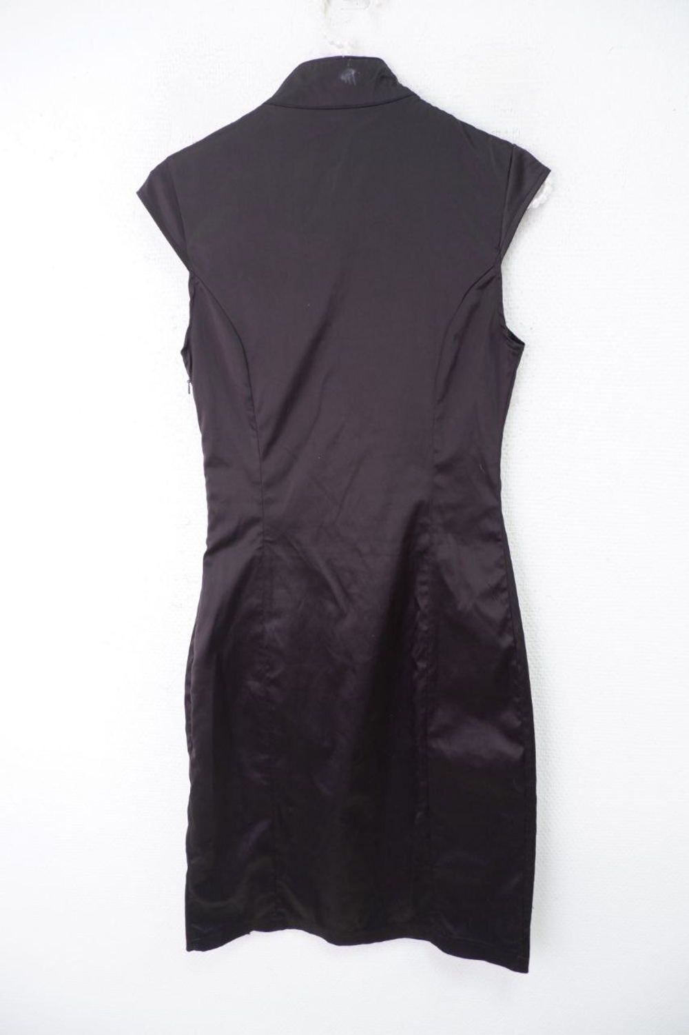 Платье Jane Norman атласное 40 размер