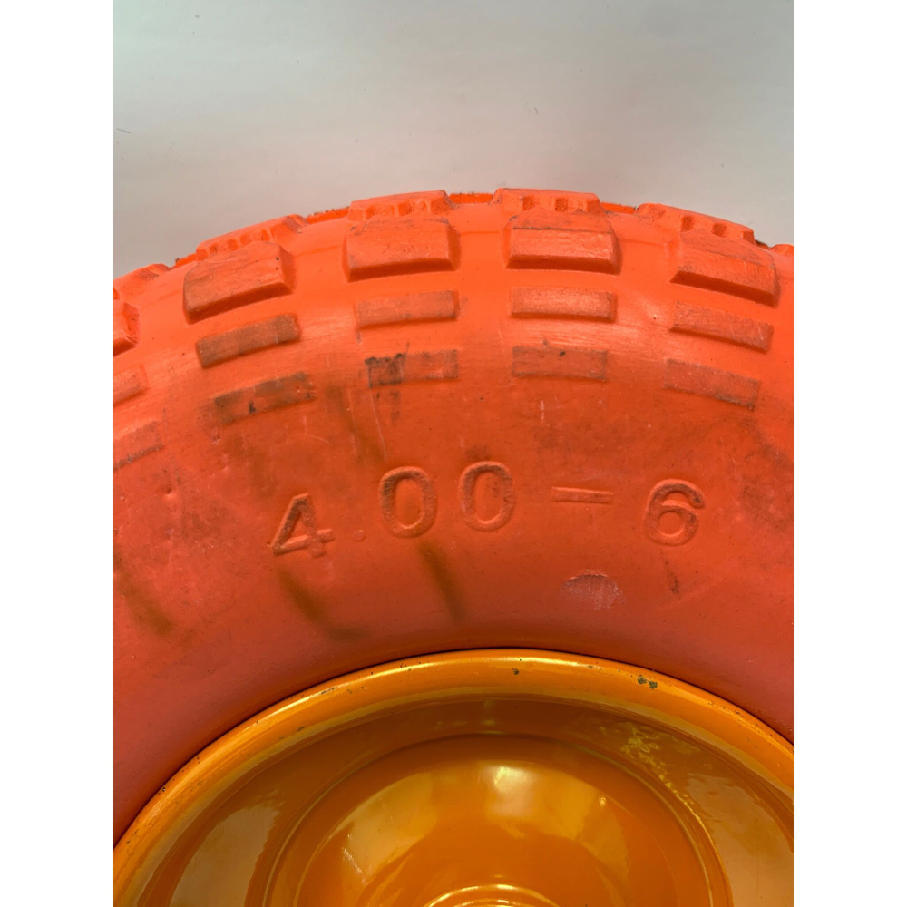 Колесо для садовой тачки литое 4.00-6