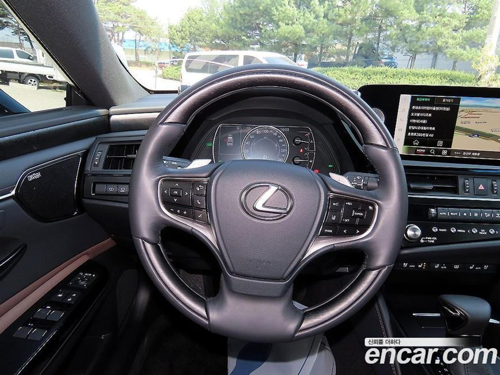 Lexus ES300h 7 Generation Executive (06.2023)