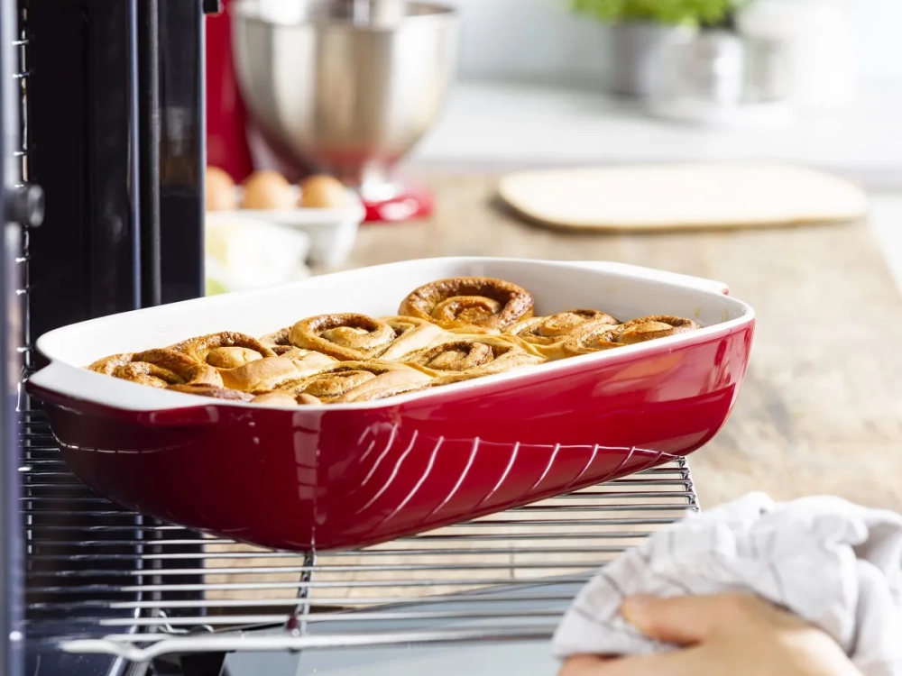 KitchenAid Керамическое блюдо 33x19,5x7,5 см + крышка Империя красный EAN 4894871028647