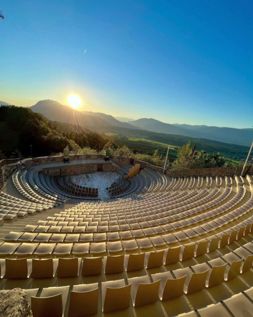 Стул пластиковый Papatya Icon-S, хромированный, слоновая кость