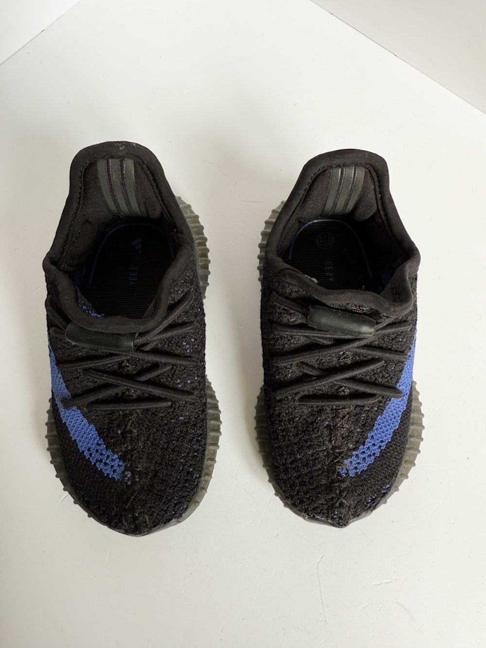Кроссовки Adidas Yeezy Boost, 22