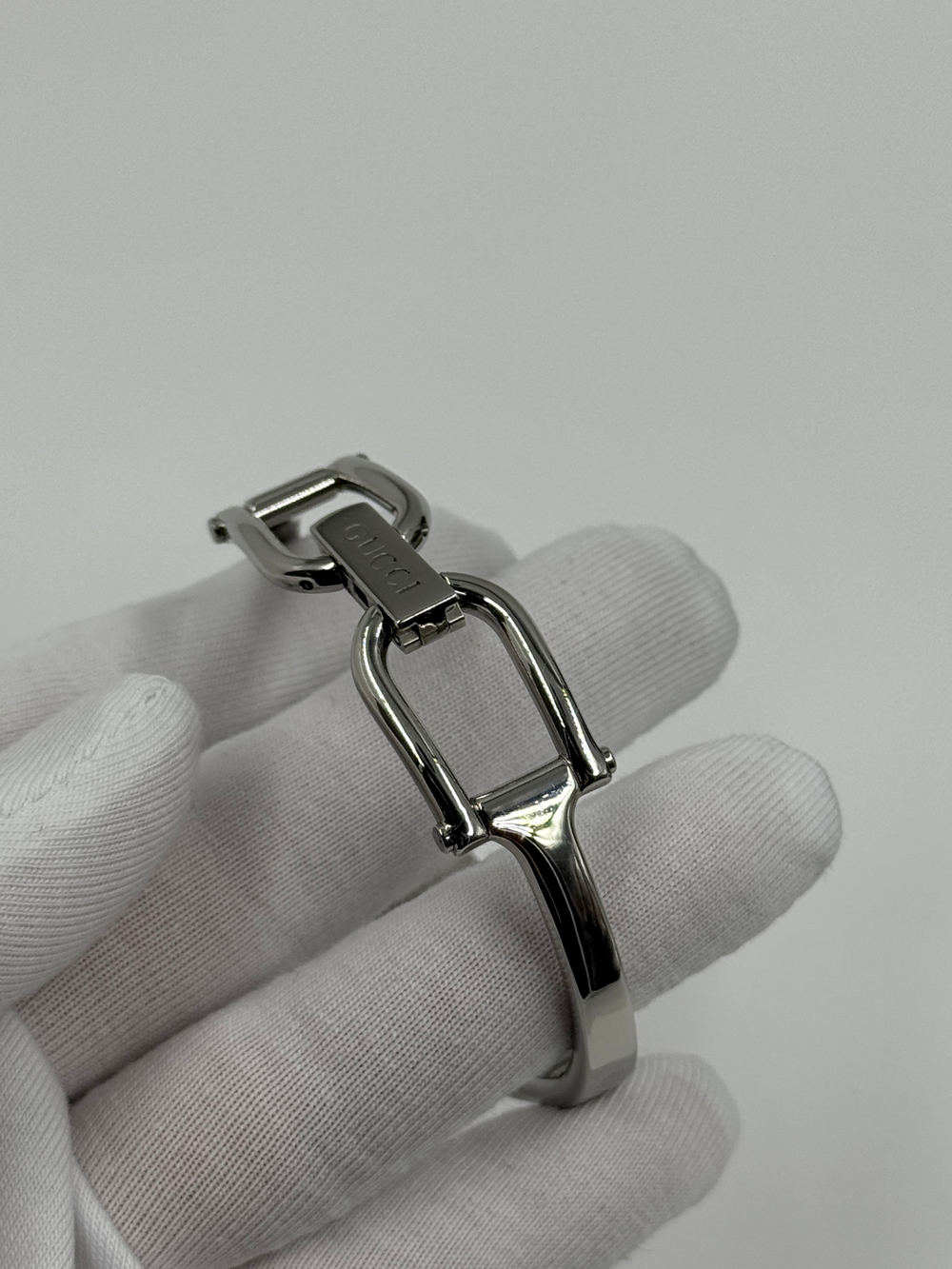 Часы Gucci 1500L