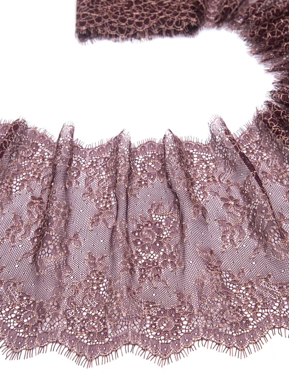 01-11 Кружево шантильи 21 см, шоколад/телесный