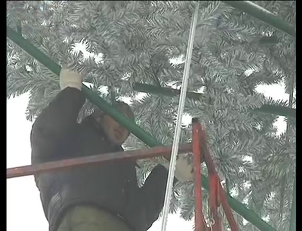 Уличная елка ствольная "Альпийская изумрудная" (пвх бело-зелёная) 4 м