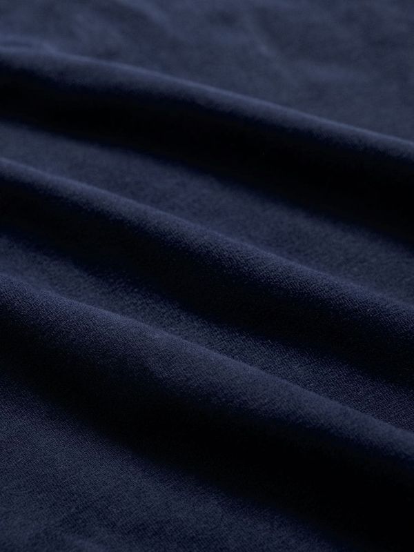 Футболка с карманом темно-синяя - фото 6