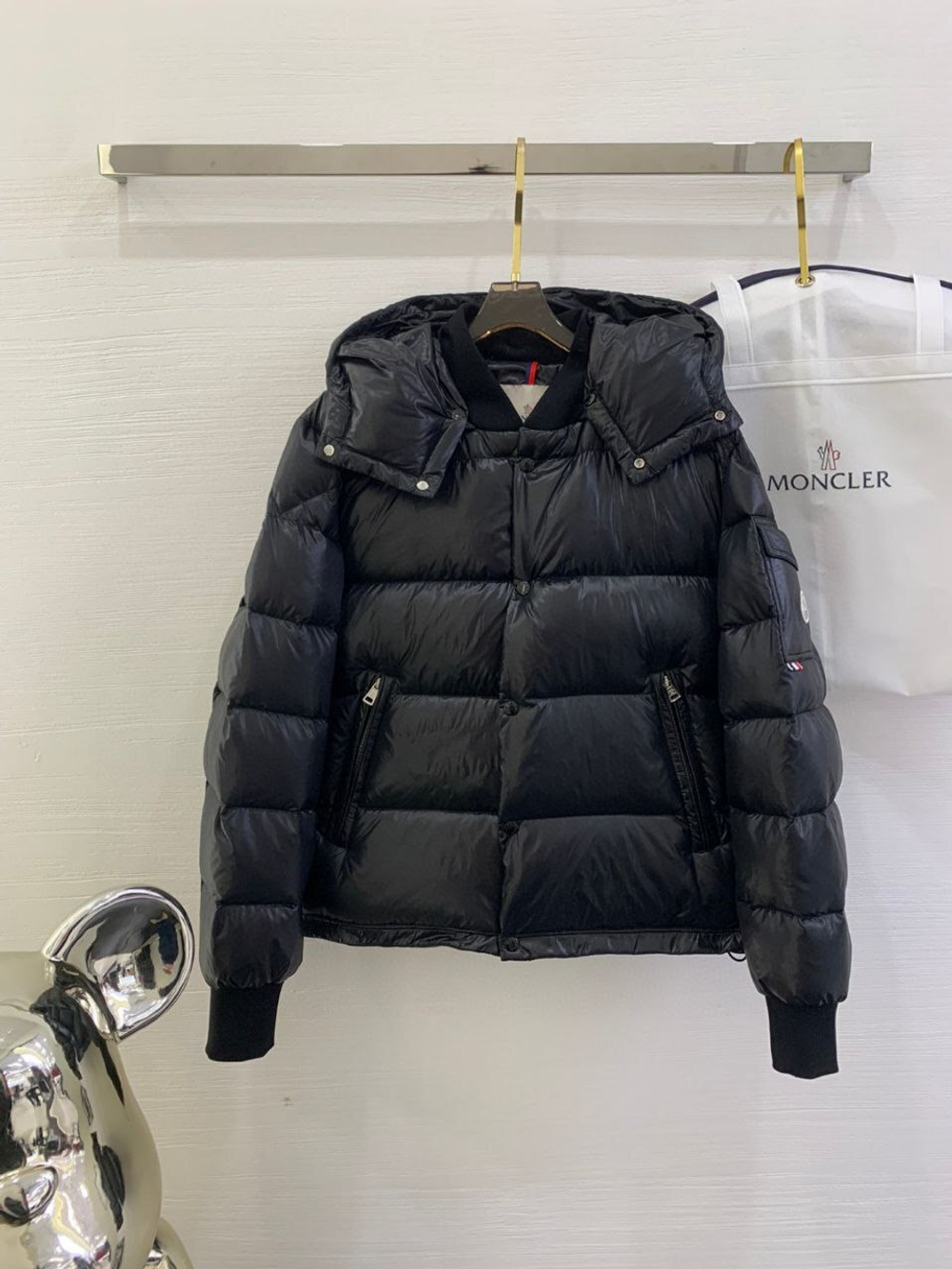Пуховик Moncler