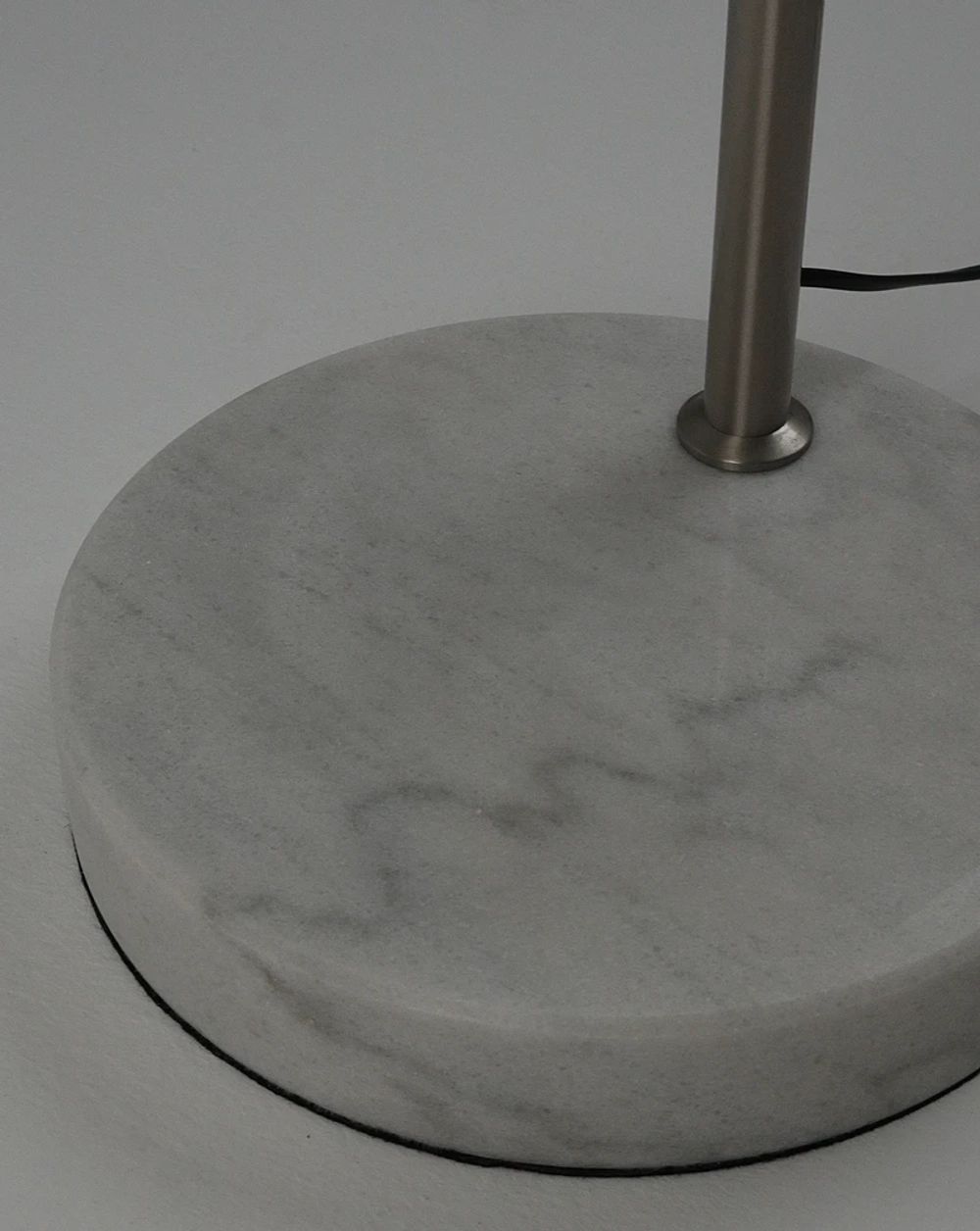 Торшер Moderli ARCO V11516-1F