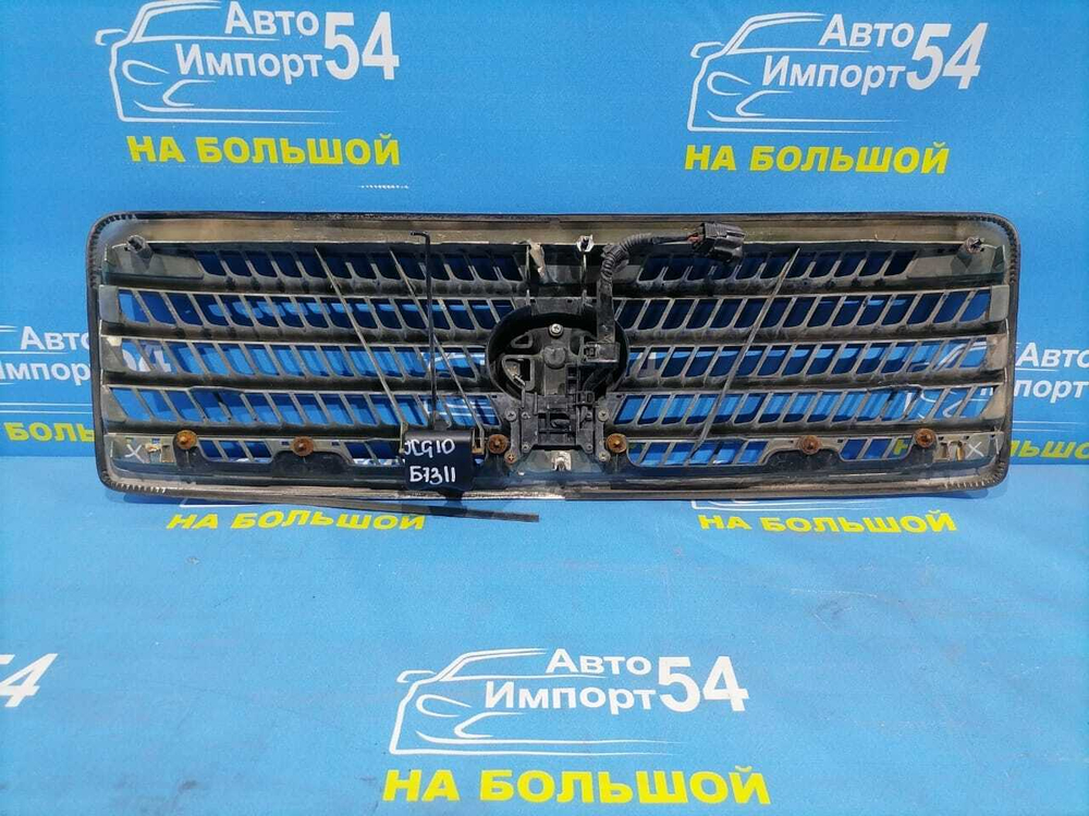 Решетка радиатора TOYOTA PROGRES 2001-2007