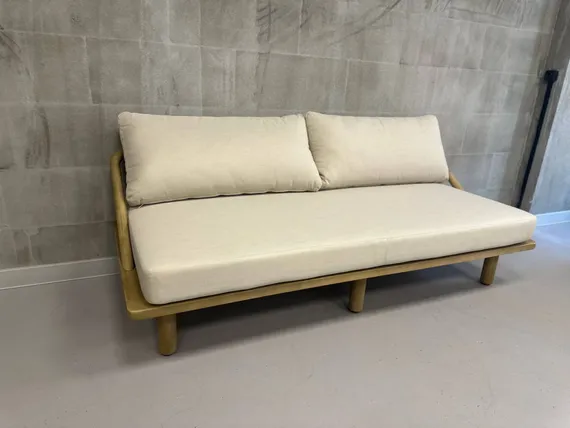 Трехместный уличный диван Denmark из массива акации