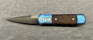 Нож-автомат"GODSON"скл.кл.дамаск Chad Nichols.,рук.син.титан/железн.дерево, мозаичн.кнопка,голуб.титан.клипса