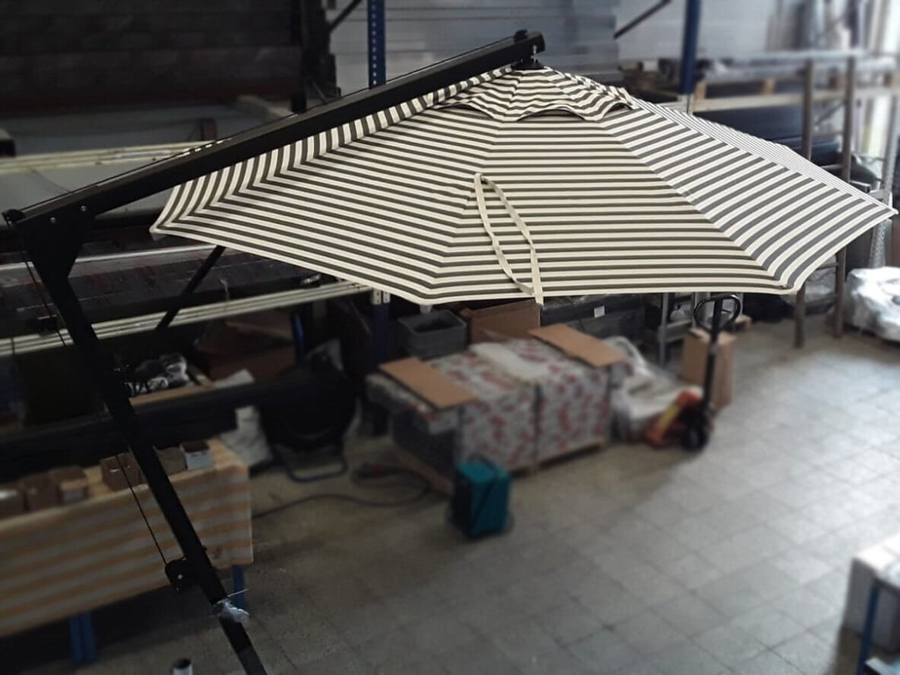 Зонт профессиональный Banana, черный, белый, темная полоска