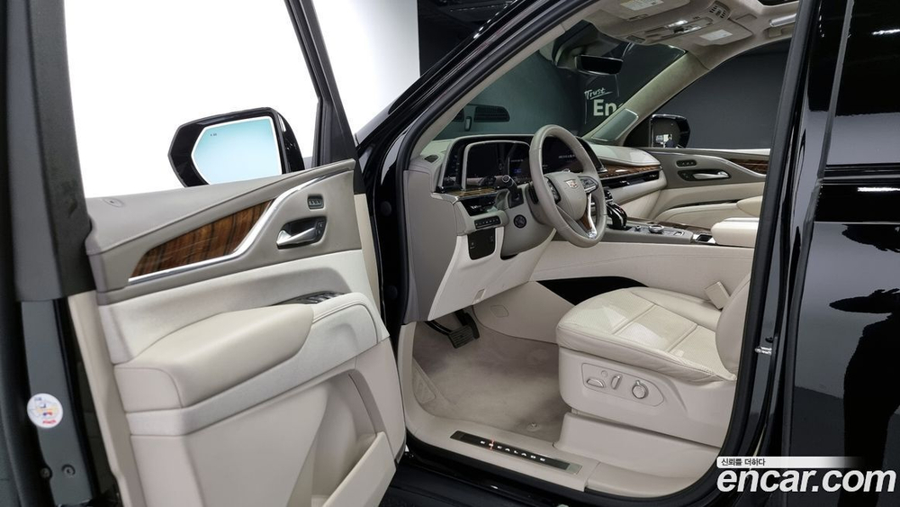 Cadillac Escalade 5 Generation 6.2 ESV (06.2023)