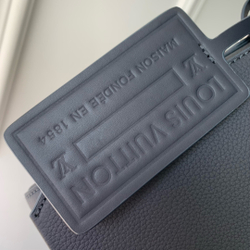 Louis Vuitton Takeoff Messenger