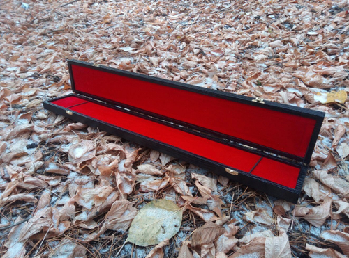 Подарочный деревянный футляр для кинжала