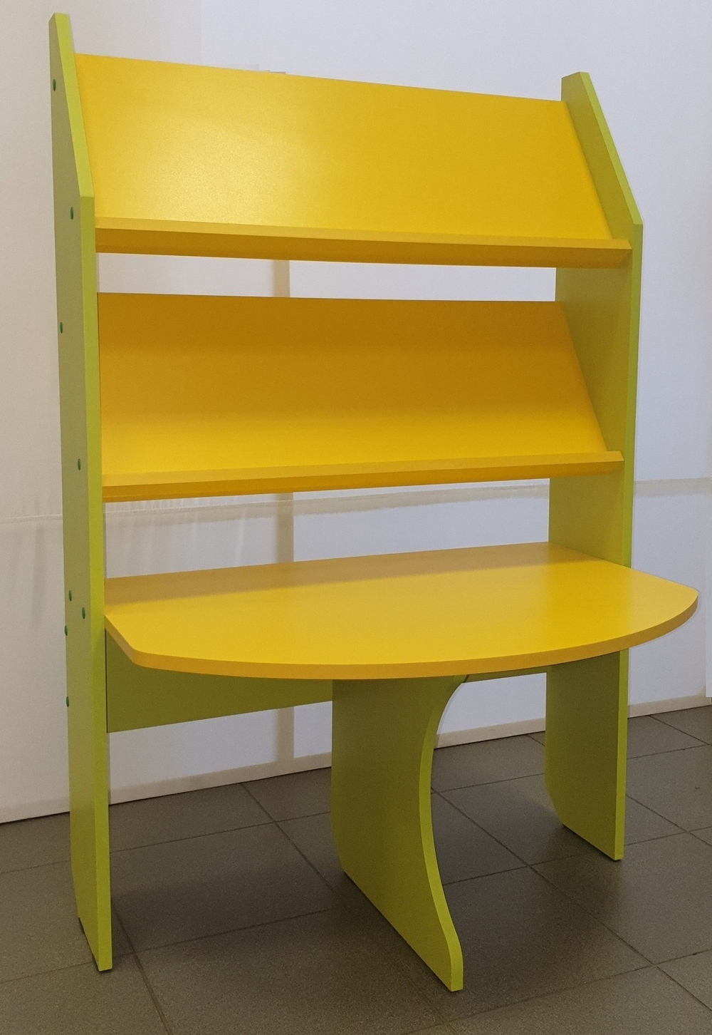 Витрина книжная 1-но сторонняя (со столом)