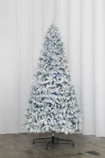 Заснеженная елка с гирляндой «Камчатская» холодный свет (Литая+пвх) 5 м